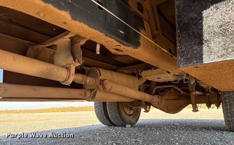 image for item EU5096 2014 Ford F350 Super Duty flatbed pickup truck