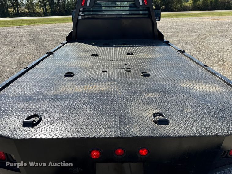 image for item EU5096 2014 Ford F350 Super Duty flatbed pickup truck