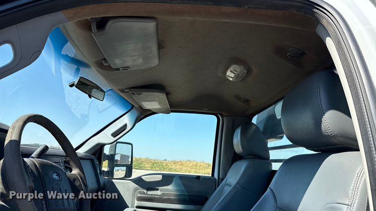 image for item EU5096 2014 Ford F350 Super Duty flatbed pickup truck