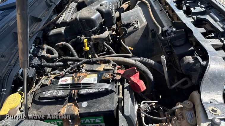 image for item EU5096 2014 Ford F350 Super Duty flatbed pickup truck