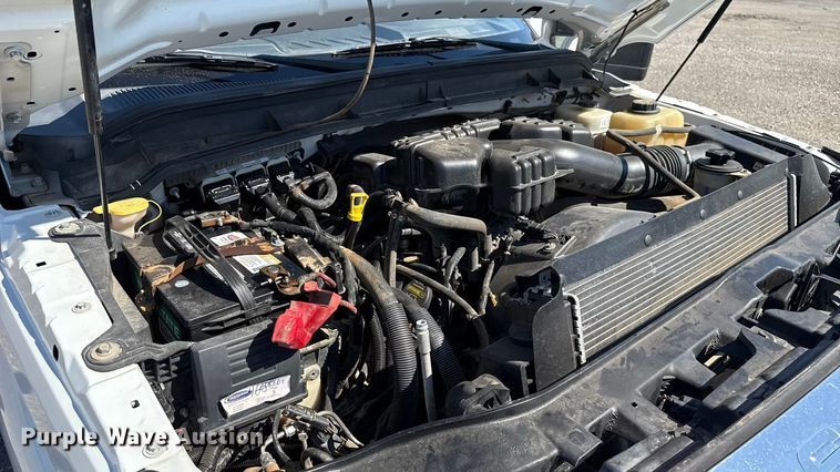 image for item EU5096 2014 Ford F350 Super Duty flatbed pickup truck