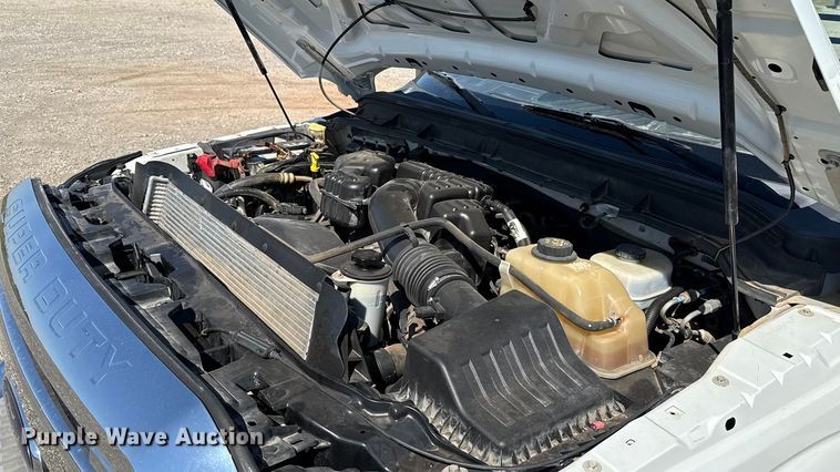 image for item EU5096 2014 Ford F350 Super Duty flatbed pickup truck