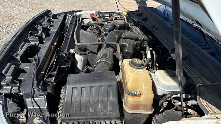 image for item EU5096 2014 Ford F350 Super Duty flatbed pickup truck