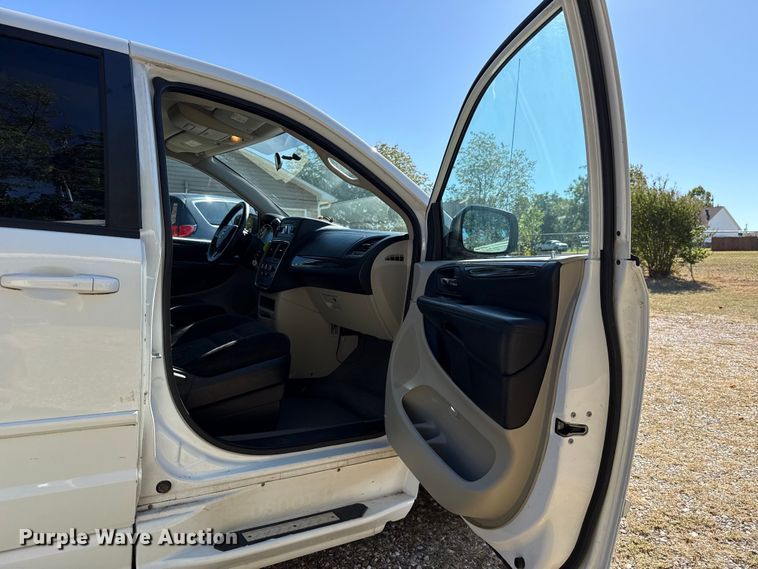 image for item EU5145 2015 Dodge Grand Caravan handicap accessible van