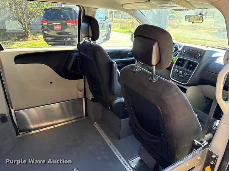 image for item EU5145 2015 Dodge Grand Caravan handicap accessible van