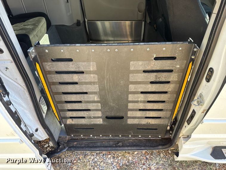 image for item EU5145 2015 Dodge Grand Caravan handicap accessible van