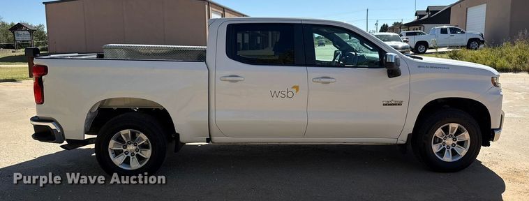 image for item EU5148 2020 Chevrolet Silverado 1500 LT Crew Cab pickup truck