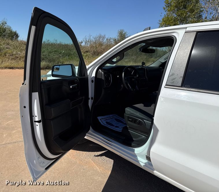 image for item EU5148 2020 Chevrolet Silverado 1500 LT Crew Cab pickup truck