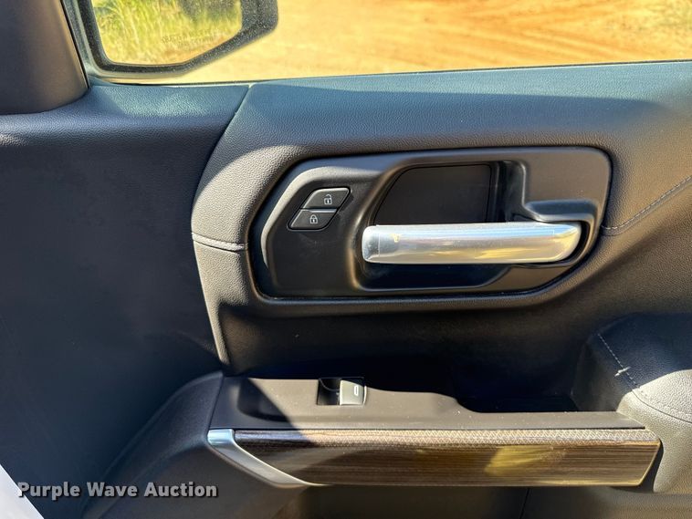 image for item EU5148 2020 Chevrolet Silverado 1500 LT Crew Cab pickup truck