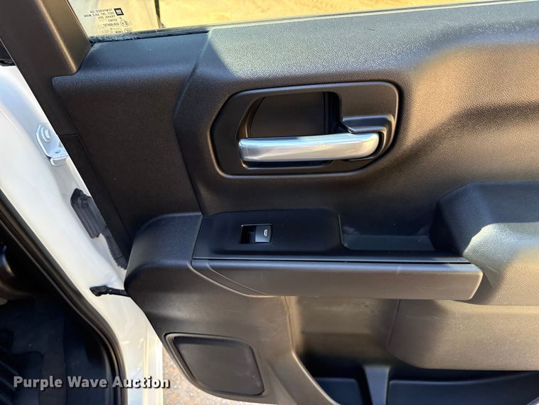 image for item EU5148 2020 Chevrolet Silverado 1500 LT Crew Cab pickup truck