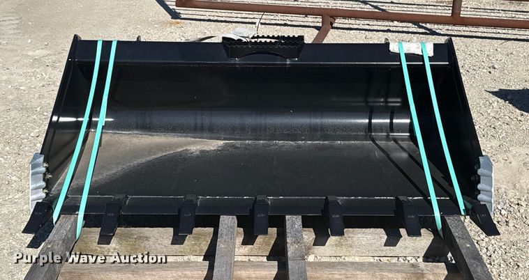 image for item EU5163 Land Pride AP-HD68LLT skid steer bucket