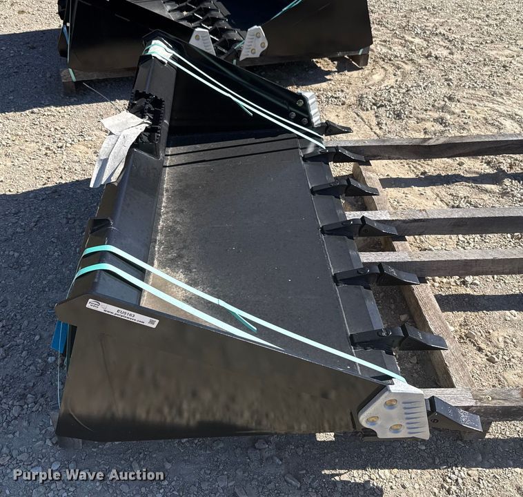 image for item EU5163 Land Pride AP-HD68LLT skid steer bucket