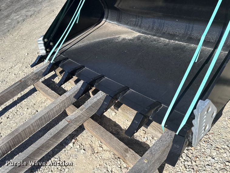 image for item EU5163 Land Pride AP-HD68LLT skid steer bucket