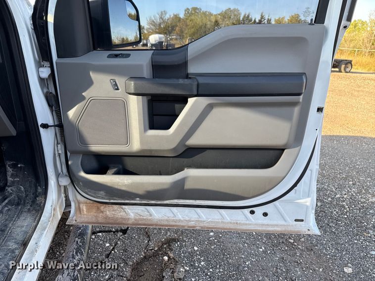 image for item EU5179 2018 Ford F150 XL SuperCrew pickup truck