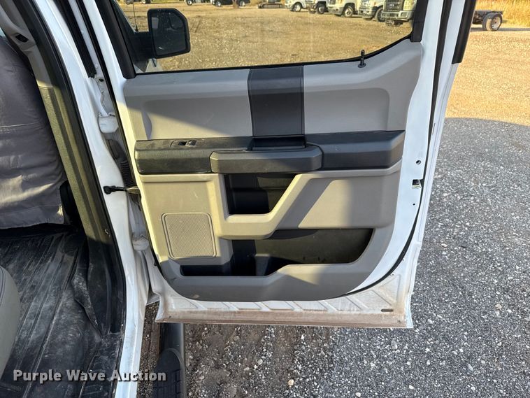 image for item EU5179 2018 Ford F150 XL SuperCrew pickup truck