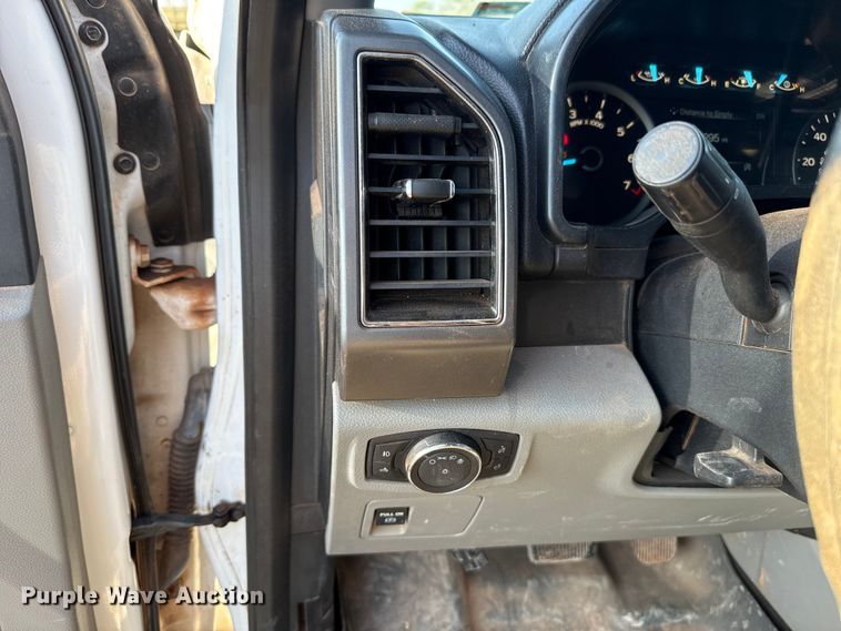 image for item EU5180 2018 Ford F150 XLT SuperCrew pickup truck