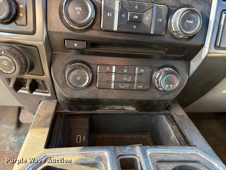 image for item EU5180 2018 Ford F150 XLT SuperCrew pickup truck