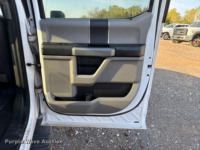 image for item EU5180 2018 Ford F150 XLT SuperCrew pickup truck