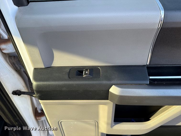 image for item EU5180 2018 Ford F150 XLT SuperCrew pickup truck