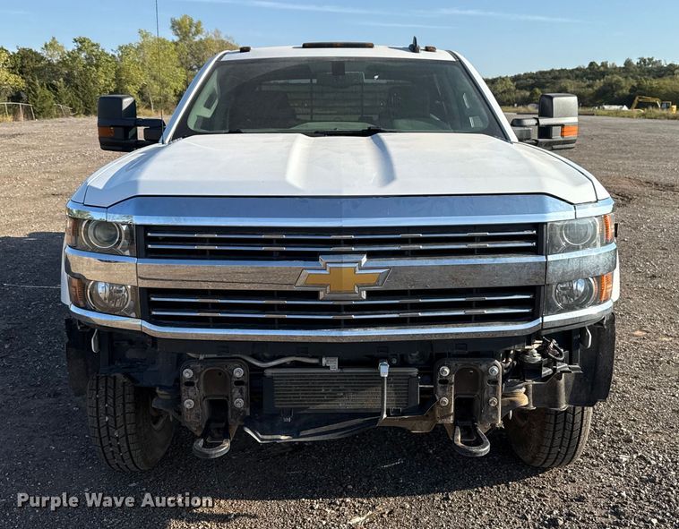 image for item EU5181 2016 Chevrolet Silverado 3500HD Crew Cab bale bed pickup truck