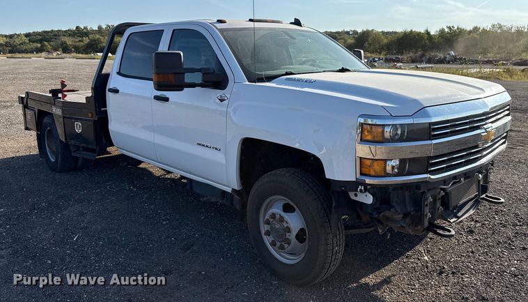 image for item EU5181 2016 Chevrolet Silverado 3500HD Crew Cab bale bed pickup truck