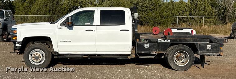 image for item EU5181 2016 Chevrolet Silverado 3500HD Crew Cab bale bed pickup truck