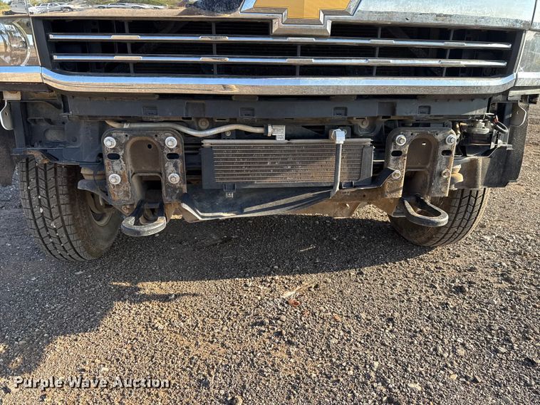 image for item EU5181 2016 Chevrolet Silverado 3500HD Crew Cab bale bed pickup truck