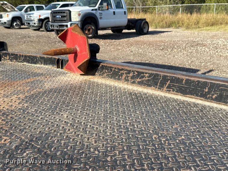 image for item EU5181 2016 Chevrolet Silverado 3500HD Crew Cab bale bed pickup truck