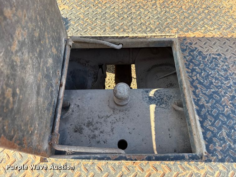 image for item EU5181 2016 Chevrolet Silverado 3500HD Crew Cab bale bed pickup truck