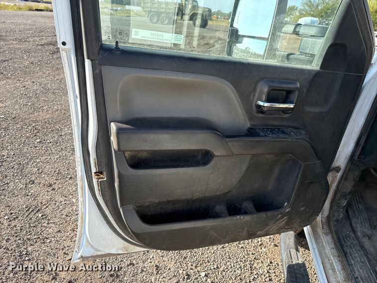 image for item EU5181 2016 Chevrolet Silverado 3500HD Crew Cab bale bed pickup truck