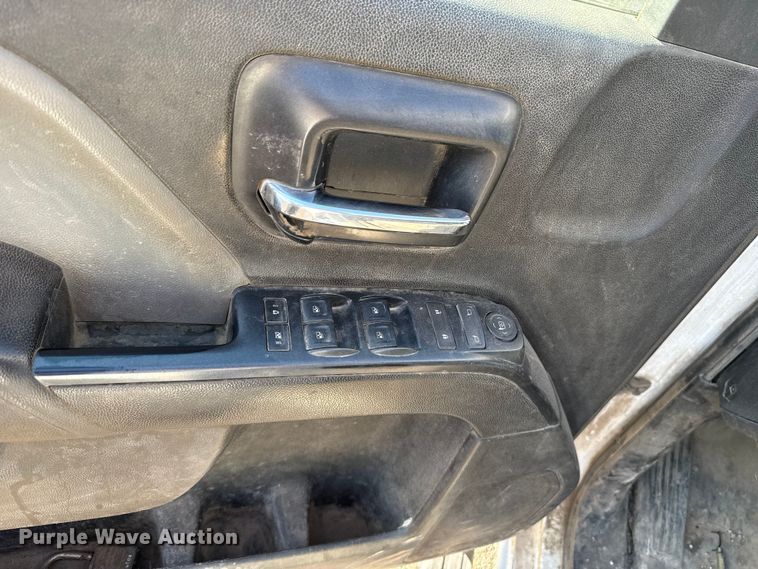 image for item EU5181 2016 Chevrolet Silverado 3500HD Crew Cab bale bed pickup truck