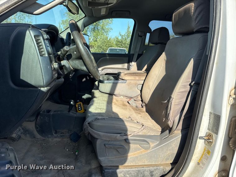 image for item EU5181 2016 Chevrolet Silverado 3500HD Crew Cab bale bed pickup truck