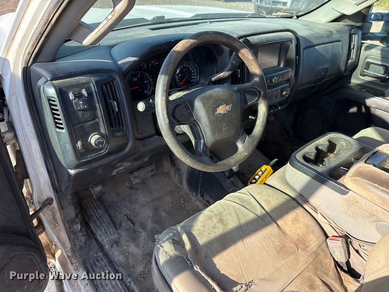 image for item EU5181 2016 Chevrolet Silverado 3500HD Crew Cab bale bed pickup truck