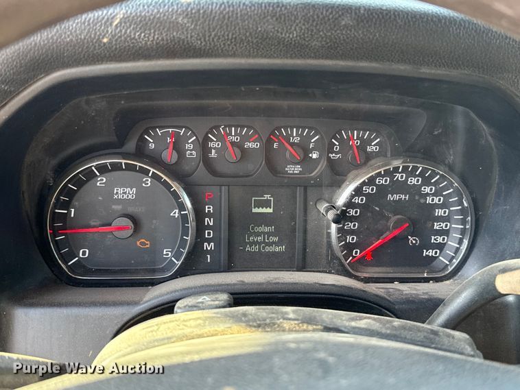 image for item EU5181 2016 Chevrolet Silverado 3500HD Crew Cab bale bed pickup truck