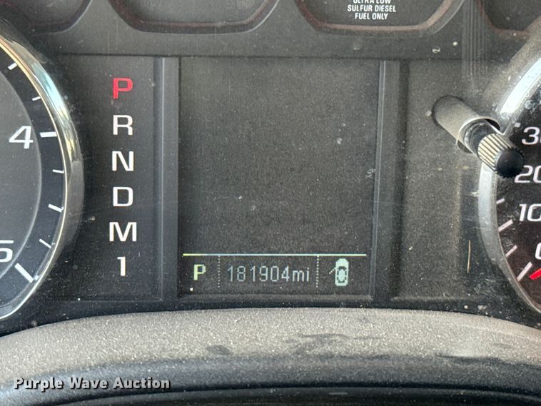 image for item EU5181 2016 Chevrolet Silverado 3500HD Crew Cab bale bed pickup truck