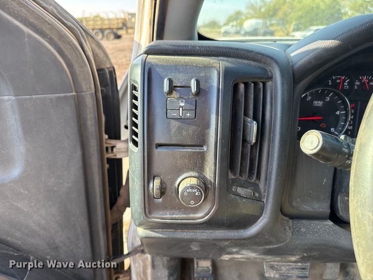 image for item EU5181 2016 Chevrolet Silverado 3500HD Crew Cab bale bed pickup truck