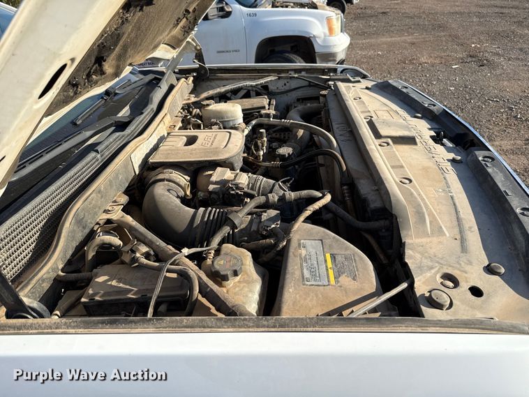 image for item EU5181 2016 Chevrolet Silverado 3500HD Crew Cab bale bed pickup truck