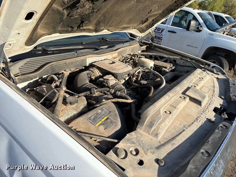 image for item EU5181 2016 Chevrolet Silverado 3500HD Crew Cab bale bed pickup truck