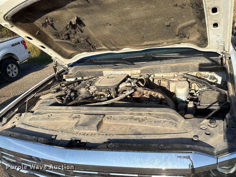 image for item EU5181 2016 Chevrolet Silverado 3500HD Crew Cab bale bed pickup truck