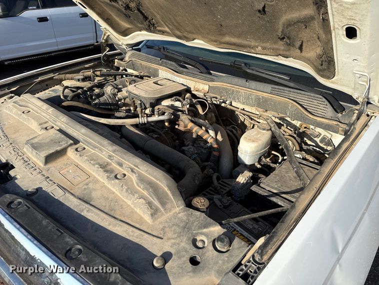 image for item EU5181 2016 Chevrolet Silverado 3500HD Crew Cab bale bed pickup truck