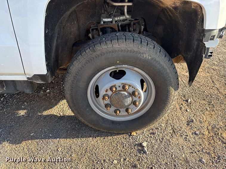 image for item EU5181 2016 Chevrolet Silverado 3500HD Crew Cab bale bed pickup truck