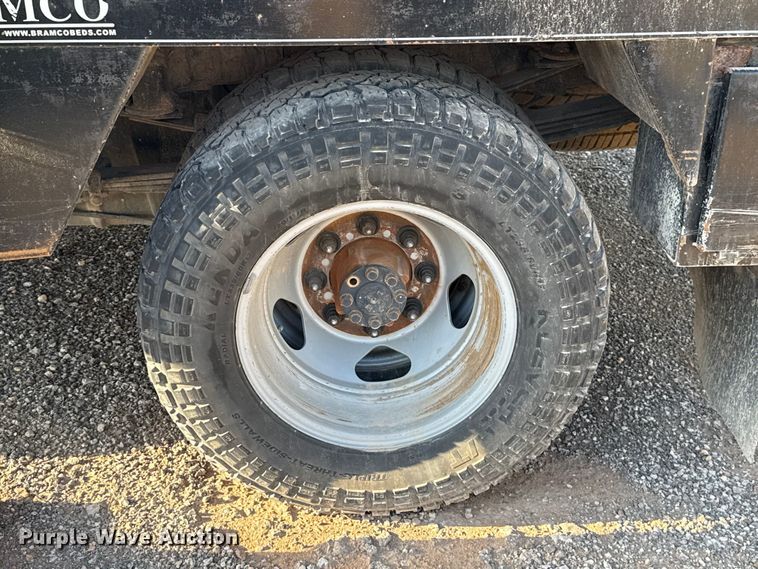 image for item EU5181 2016 Chevrolet Silverado 3500HD Crew Cab bale bed pickup truck