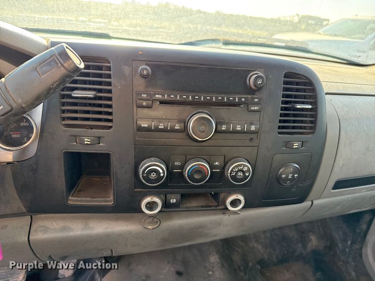 image for item EU5182 2013 GMC Sierra 3500 Crew Cab flatbed truck