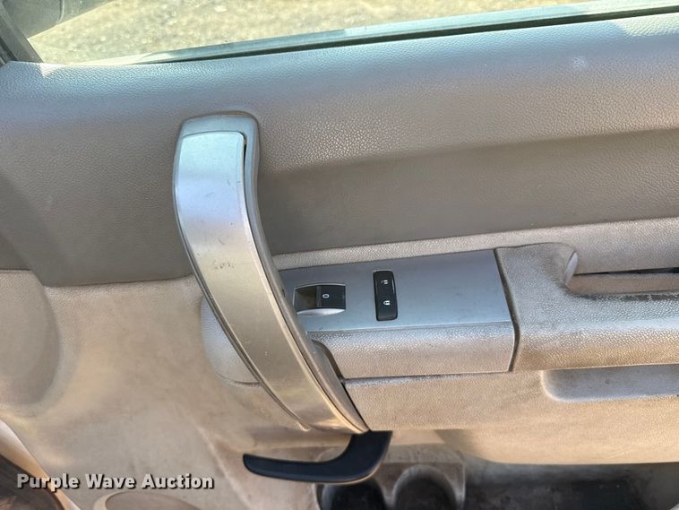 image for item EU5182 2013 GMC Sierra 3500 Crew Cab flatbed truck