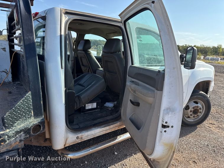 image for item EU5182 2013 GMC Sierra 3500 Crew Cab flatbed truck