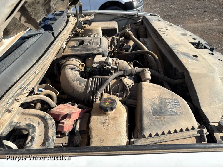 image for item EU5182 2013 GMC Sierra 3500 Crew Cab flatbed truck