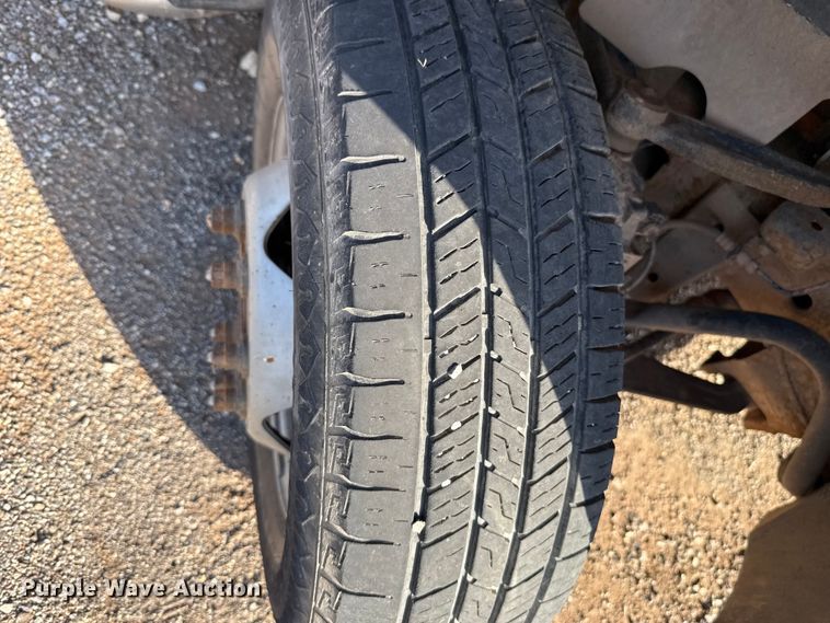 image for item EU5182 2013 GMC Sierra 3500 Crew Cab flatbed truck