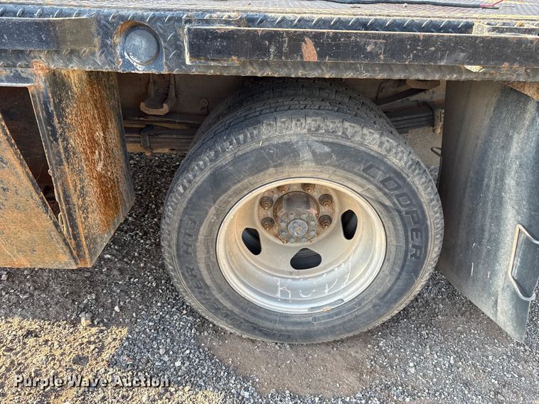 image for item EU5182 2013 GMC Sierra 3500 Crew Cab flatbed truck