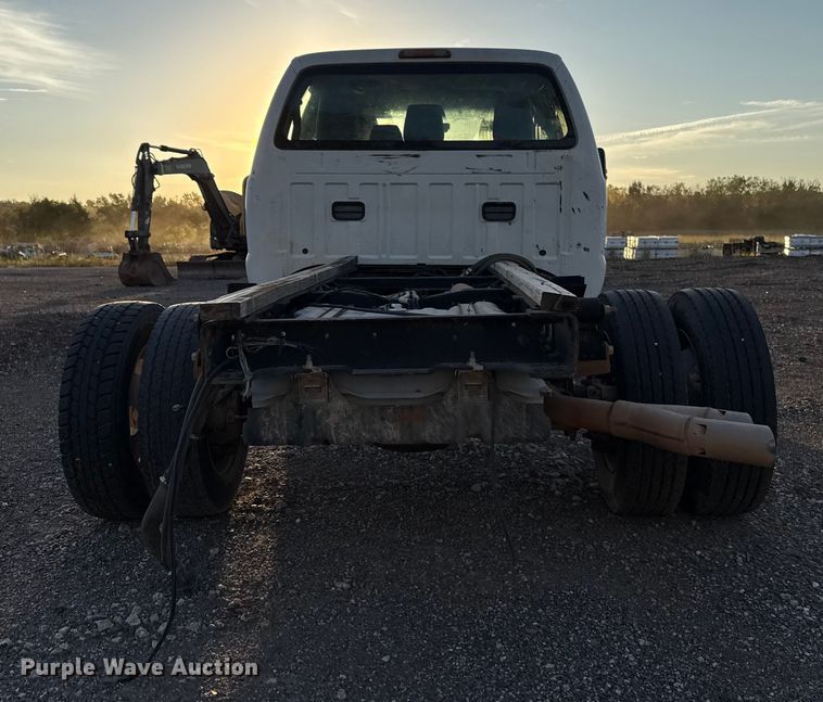 image for item EU5184 2011 Ford F550 Super Duty XL Crew Cab truck cab and chassis