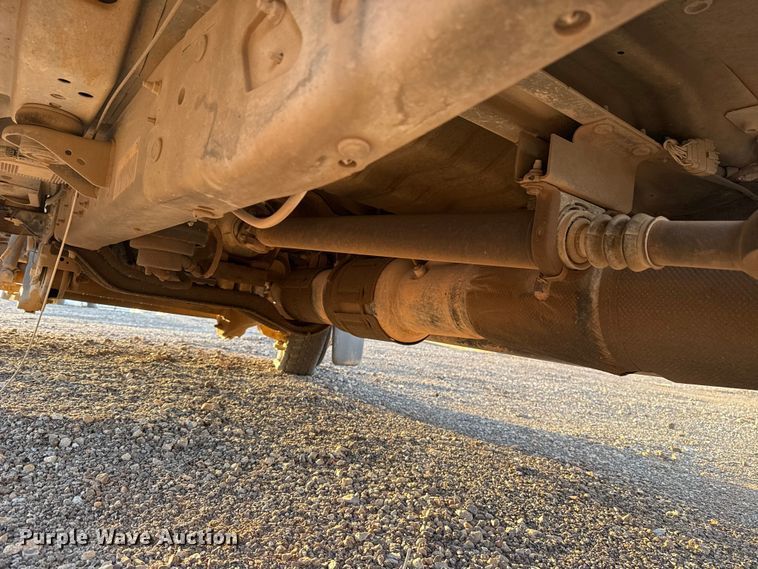 image for item EU5184 2011 Ford F550 Super Duty XL Crew Cab truck cab and chassis